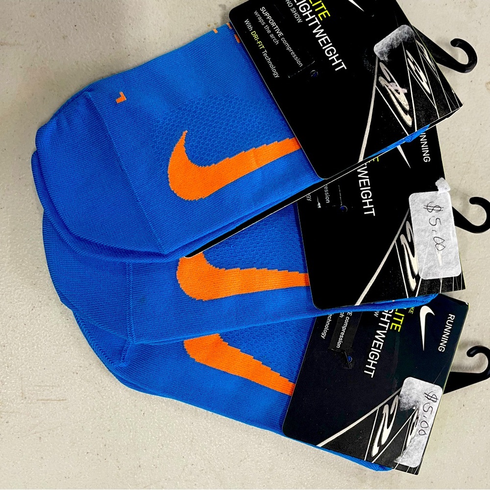 Nike - lightweight supportive ankle socks